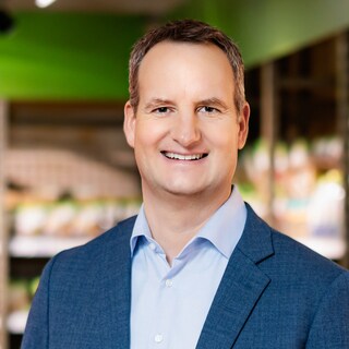 Eric Riegger, Finanzvorstand